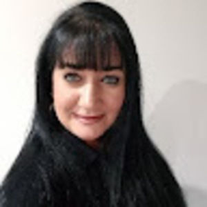 Meet your Posher, Magalis